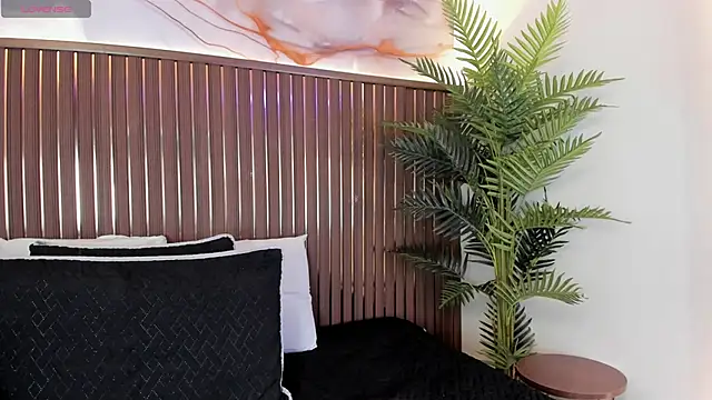 Roxie-NS online show from April 2, 12:24 pm