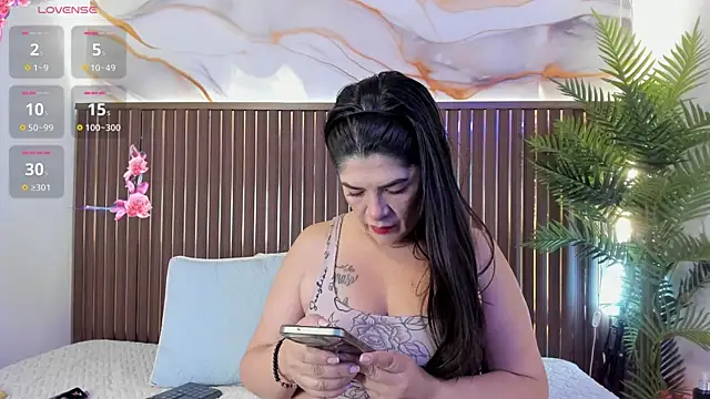 Roxie-NS online show from April 21, 12:45 pm