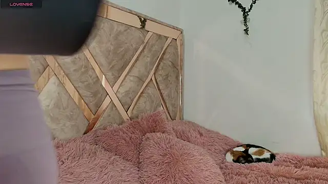 sofi sweet 7 online show from October 10, 8:58 pm