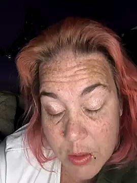 Courdles online show from October 26, 7:15 am