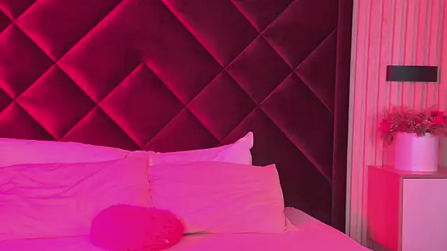 CaitlinSugar online show from May 14, 4:40 am