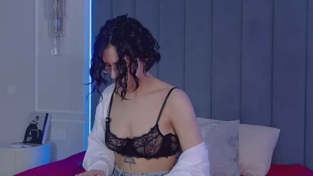 VioletAsh online show from March 23, 8:31 am