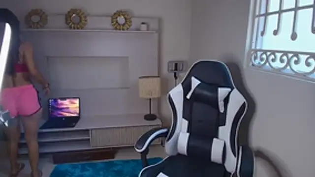 princequinn  online show from May 31, 6:09 pm