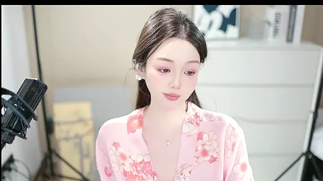 abbyli12 online show from November 11, 4:37 pm