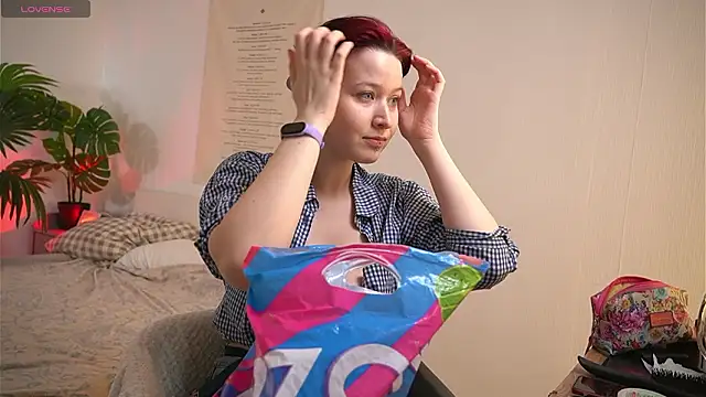 bluebeell online show from February 5, 5:10 am