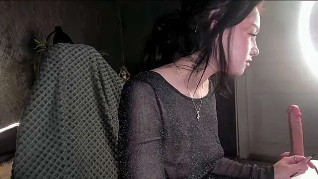 AkiraAsai online show from September 9, 9:03 pm