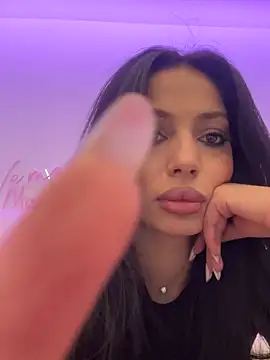 Bella Vixen  online show from October 29, 8:33 pm