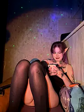 n1ghtcloud online show from October 31, 7:18 pm