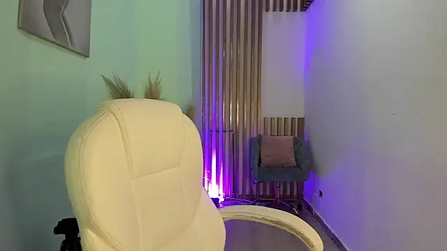 PauliinaBelle  online show from November 7, 1:06 pm