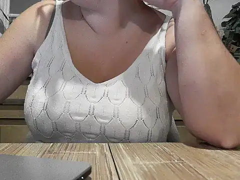 Aambre95Esexy online show from September 19, 8:30 pm