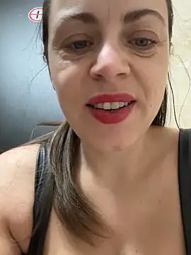 ladywithbigass online show from January 8, 5:55 am