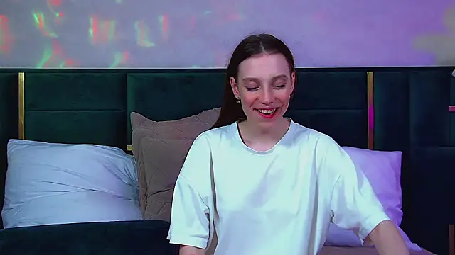 VeronicaVances online show from June 5, 6:52 am