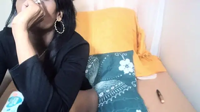 Indianpeaches online show from October 22, 6:07 am