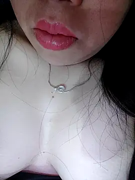 Julyy08 online show from February 8, 2:10 pm