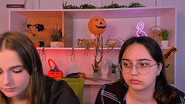 aria moo online show from November 3, 12:09 pm