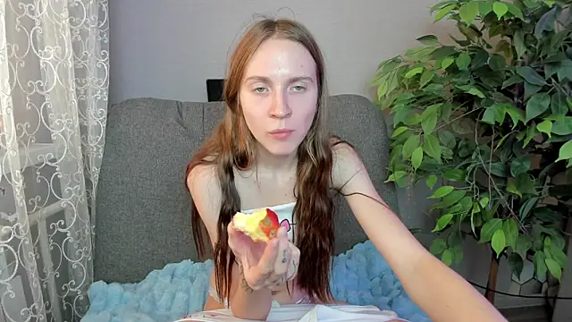 Snapshot of Kelly_Gerzikaa chatting on September 14, 3:48 am Kelly Gerzikaa online show from September 14, 3:48 am