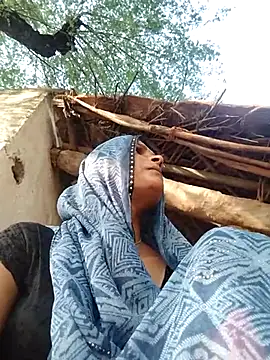 Snapshot of Sapna9685 chatting on September 24, 11:09 am Sapna9685 online show from September 24, 11:09 am