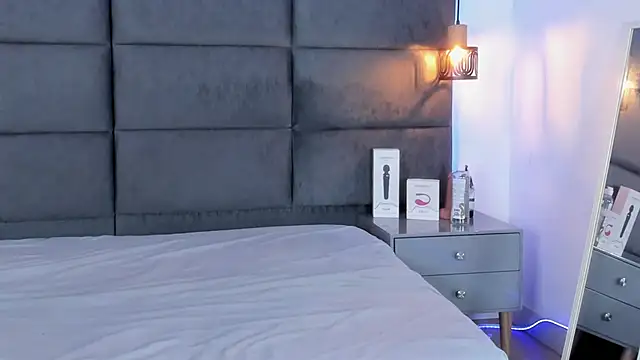 Slenna Moon online show from October 14, 3:20 am