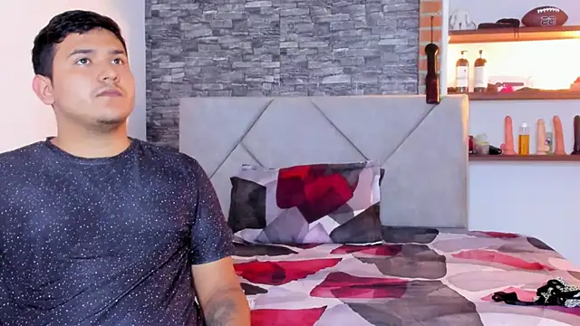 Sexxyy Couple  online show from April 17, 5:20 am