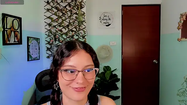 Krysten Riter online show from November 19, 3:01 pm