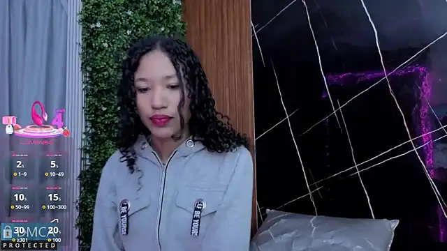 Kiara Zahiri   online show from October 20, 11:02 am