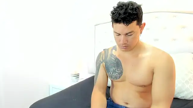 Snapshot of EclipseandFlame chatting on September 15, 1:41 pm EclipseandFlame online show from September 15, 1:41 pm