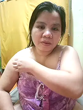 Snapshot of hotlyn45 chatting on October 3, 8:19 am hotlyn45 online show from October 3, 8:19 am