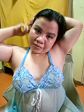 Snapshot of hotlyn45 chatting on September 27, 3:36 am hotlyn45 online show from September 27, 3:36 am