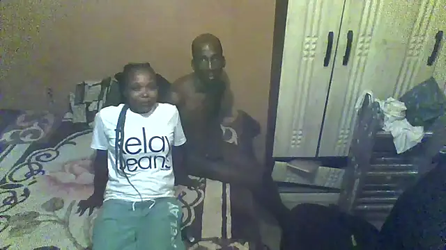 longdickson12345 online show from April 18, 7:07 pm