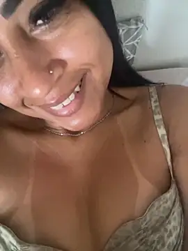 Snapshot of Katianesantos chatting on October 1, 10:20 am Katianesantos online show from October 1, 10:20 am