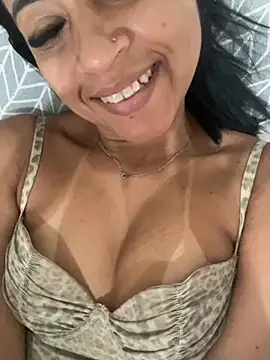 Snapshot of Katianesantos chatting on September 28, 8:19 am Katianesantos online show from September 28, 8:19 am