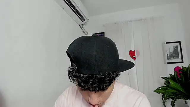 Laura and Kevin online show from February 23, 9:03 pm