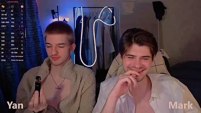 itsyanbb online show from December 15, 5:01 am