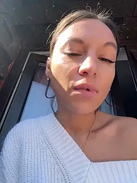 KellySmitS online show from October 4, 9:15 am