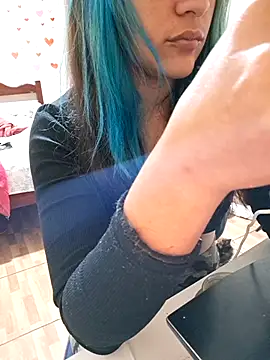 euahotmarii20 online show from January 6, 2:37 am