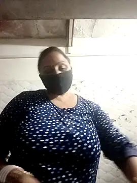 Rakhi sawant143 online show from November 12, 12:36 pm