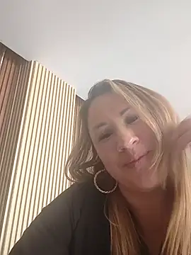 Snapshot of Natashanaughty chatting on September 17, 1:25 am Natashanaughty online show from September 17, 1:25 am