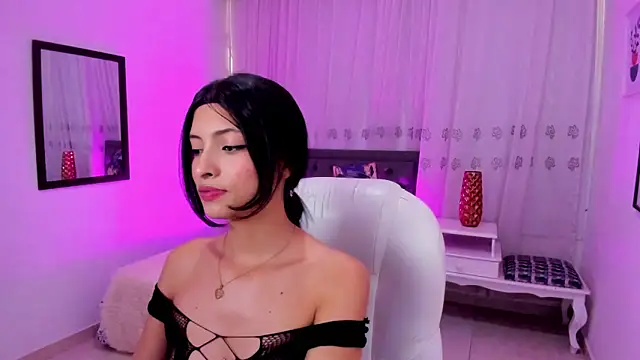 Mia Clay1 online show from January 7, 8:01 pm