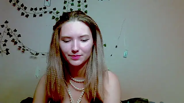  kikiclark   online show from November 16, 10:32 pm