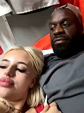 Steffi Snowbunny online show from September 23, 9:13 pm