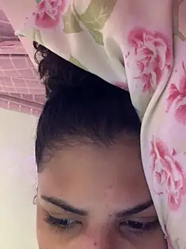 luluzinhax online show from February 11, 4:25 am