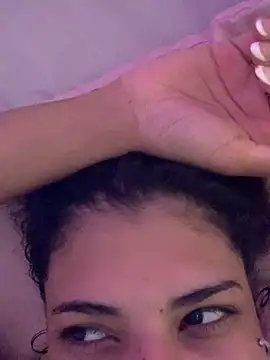 luluzinhax online show from January 19, 4:19 am