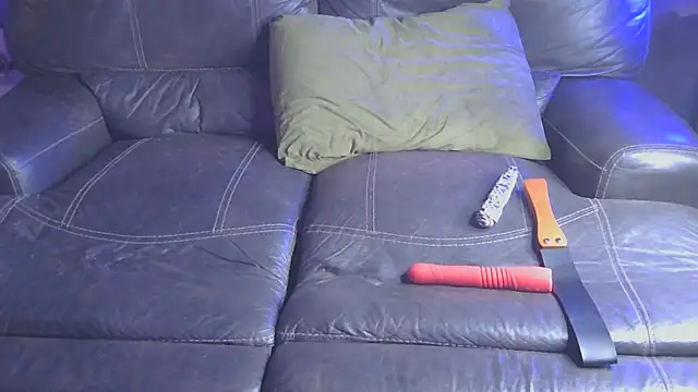 mmmminaDarling online show from December 17, 5:33 am