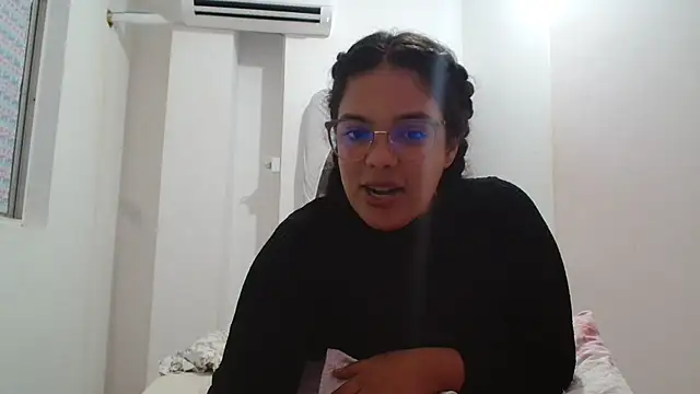 SecretBrunette online show from November 5, 5:01 am