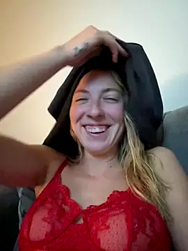 Snapshot of CheekyChelseaX chatting on October 15, 7:27 pm CheekyChelseaX online show from October 15, 7:27 pm