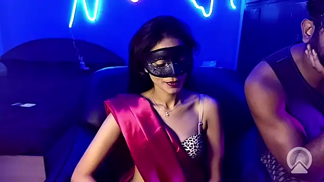 royeoy22 online show from November 28, 1:14 pm