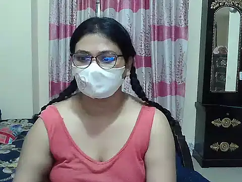 Snapshot of Elena_cruz5 chatting on September 18, 6:39 pm Elena cruz5 online show from September 18, 6:39 pm