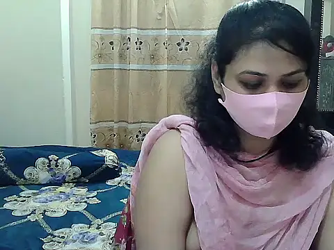 Snapshot of Elena_cruz5 chatting on October 13, 12:41 pm Elena cruz5 online show from October 13, 12:41 pm