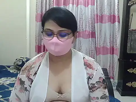 Snapshot of Elena_cruz5 chatting on September 16, 6:27 pm Elena cruz5 online show from September 16, 6:27 pm