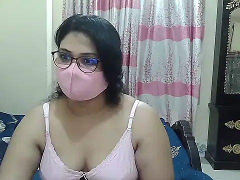 Snapshot of Elena_cruz5 chatting on September 17, 6:28 pm Elena cruz5 online show from September 17, 6:28 pm